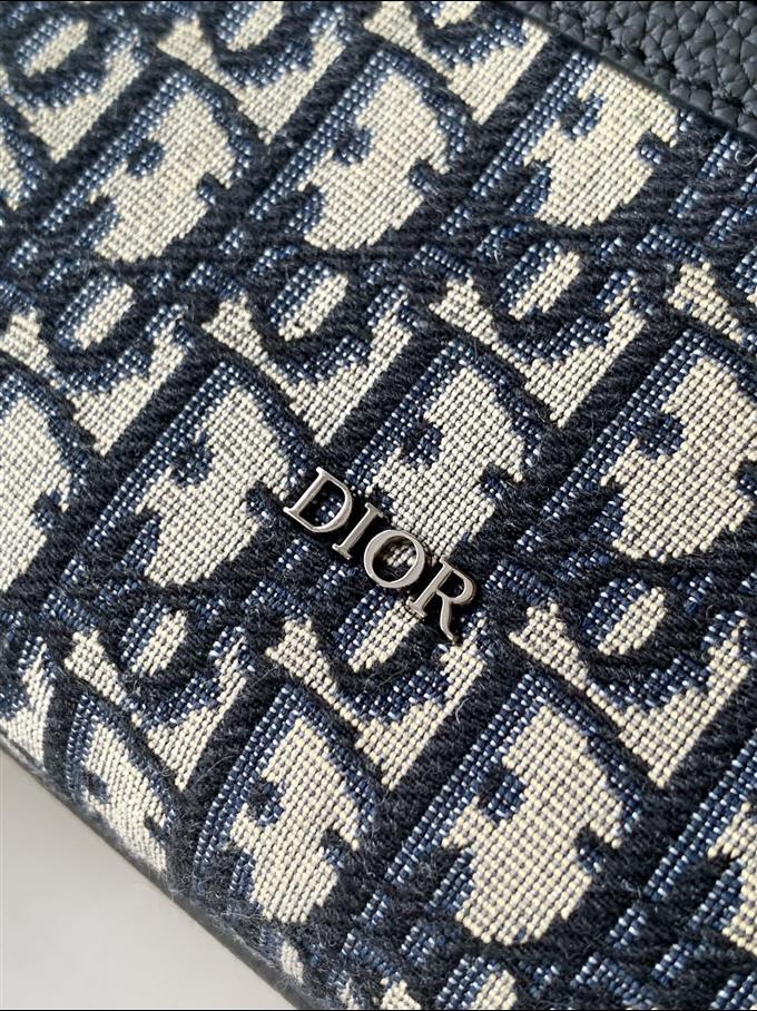 2025228Y520P221030295