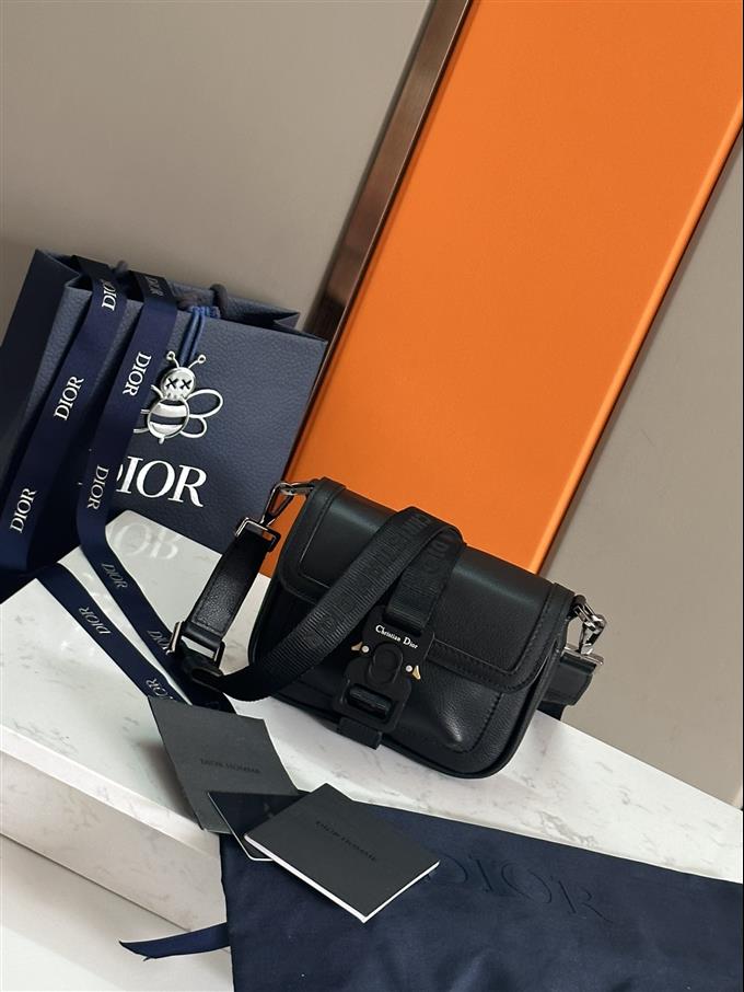 2025228Y530P211946292