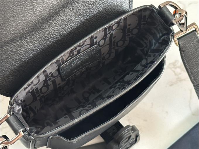 2025228Y530P211946400