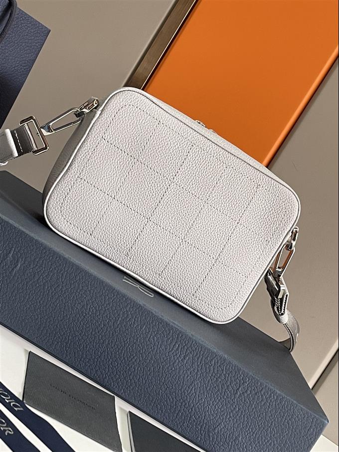 2025228Y550P211946463