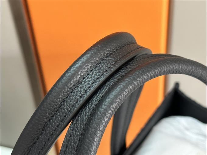 2025228Y550P211946807