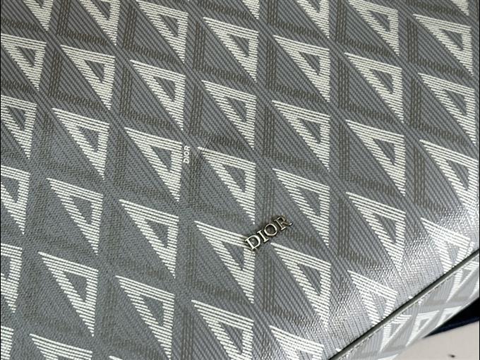 2025228Y550P21194775