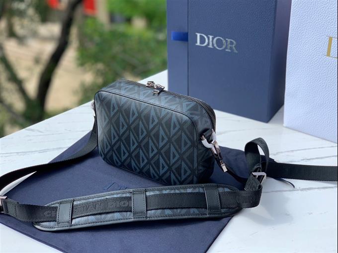 2025228Y700P211945193