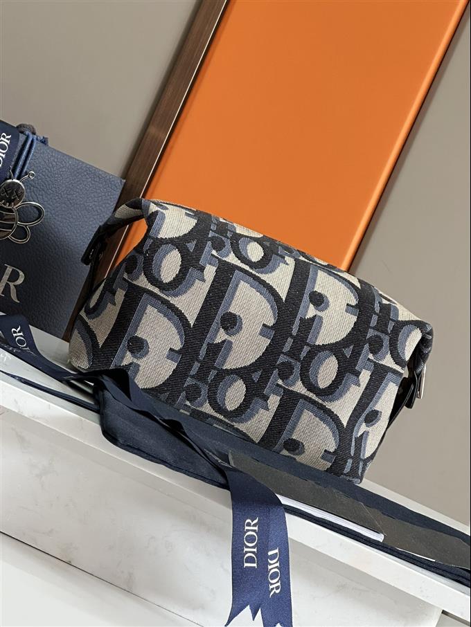 2025228Y400P215447978