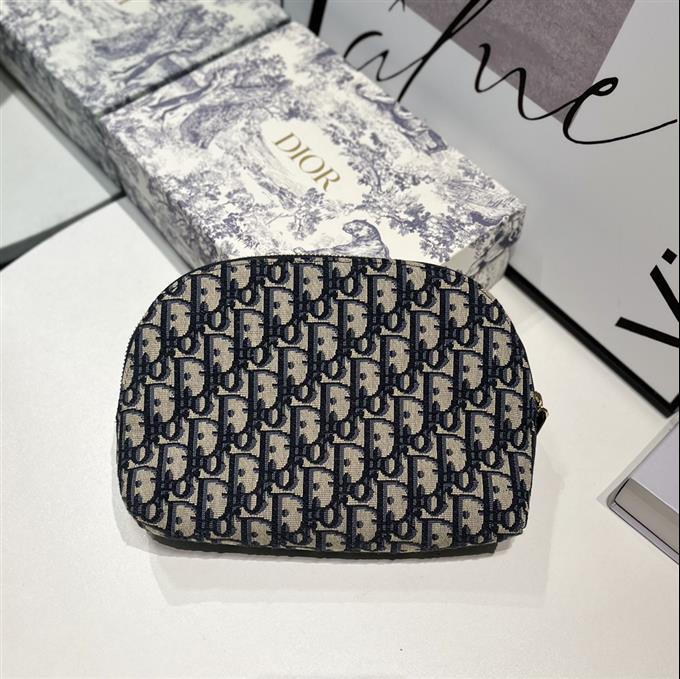 2025228Y400P21562381