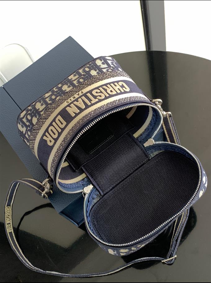 2025228Y550P215623300