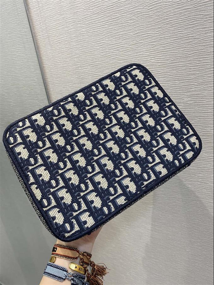 2025228Y550P215623706