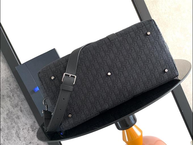 2025228Y560P203145218