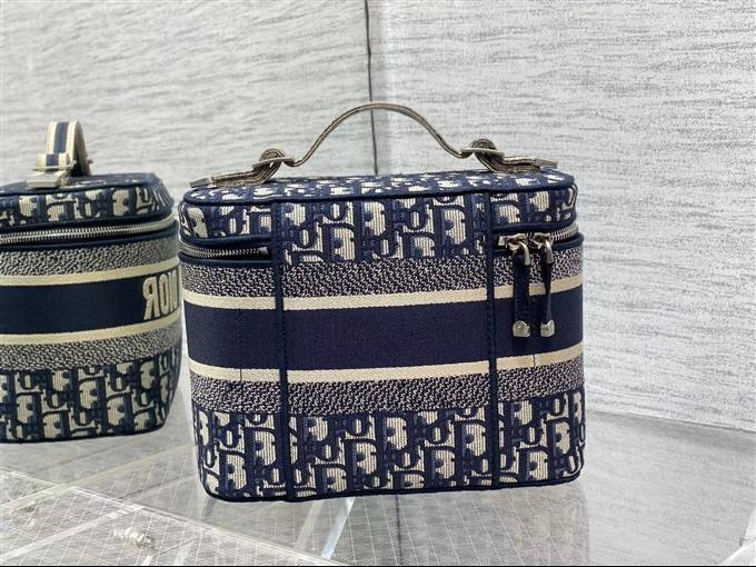 2025228Y580P215623922