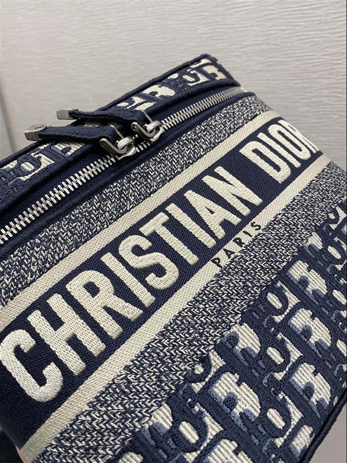 2025228Y650P215624490