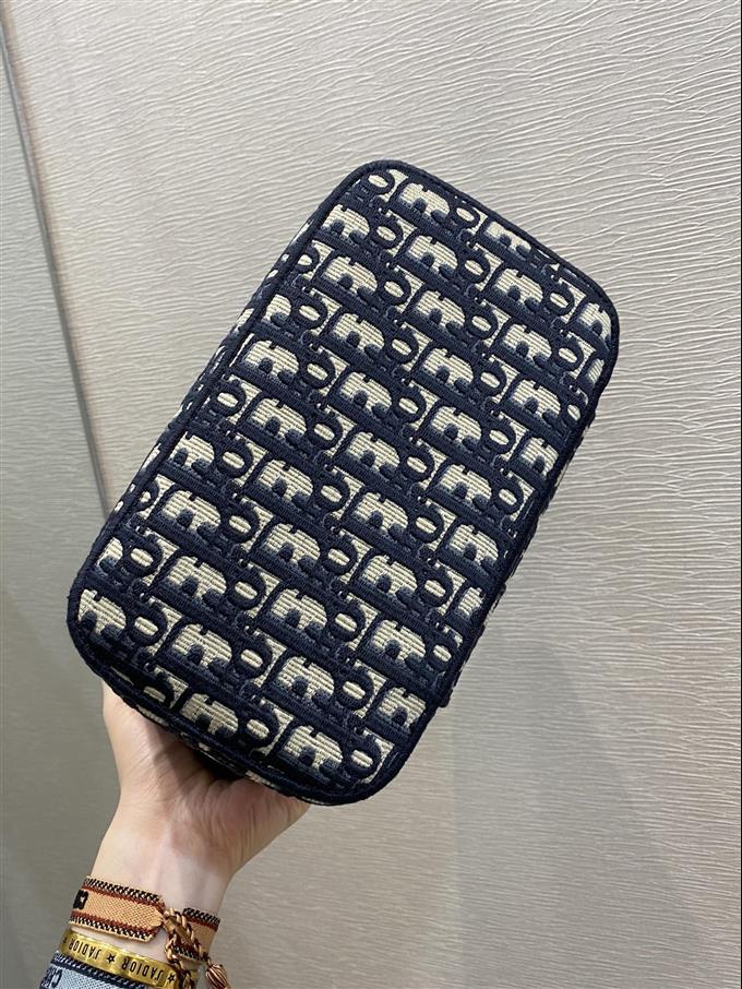 2025228Y650P215624552