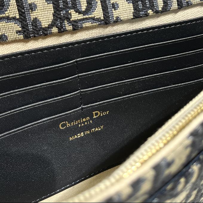 2025228Y280P21233598