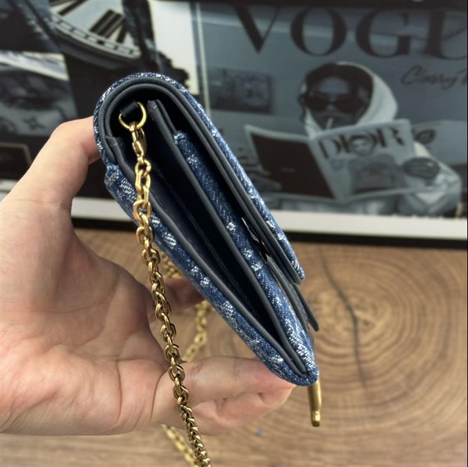 2025228Y280P21233929