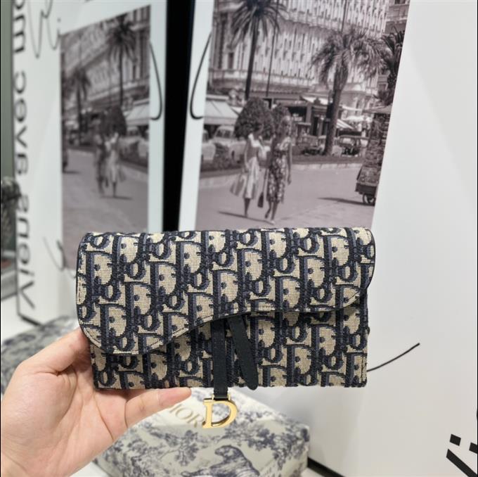 2025228Y300P21234181