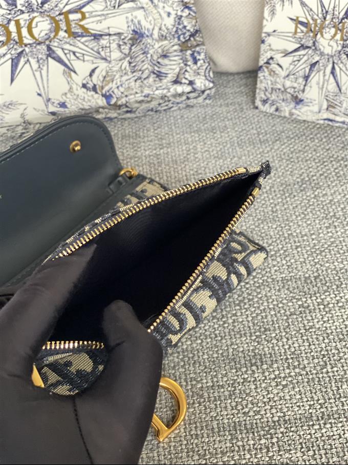 2025228Y360P21233711