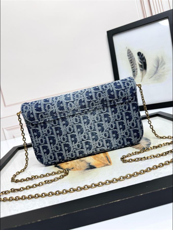 2025228Y420P21234324