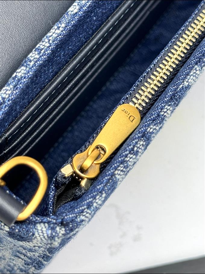 2025228Y420P21234403