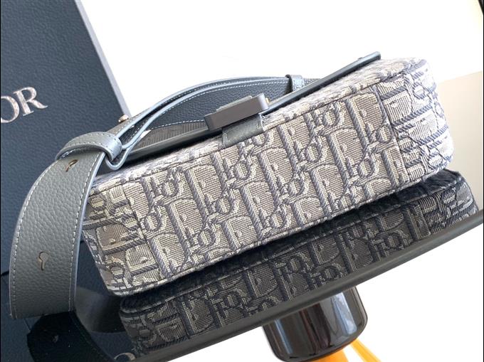 2025228Y460P21234621