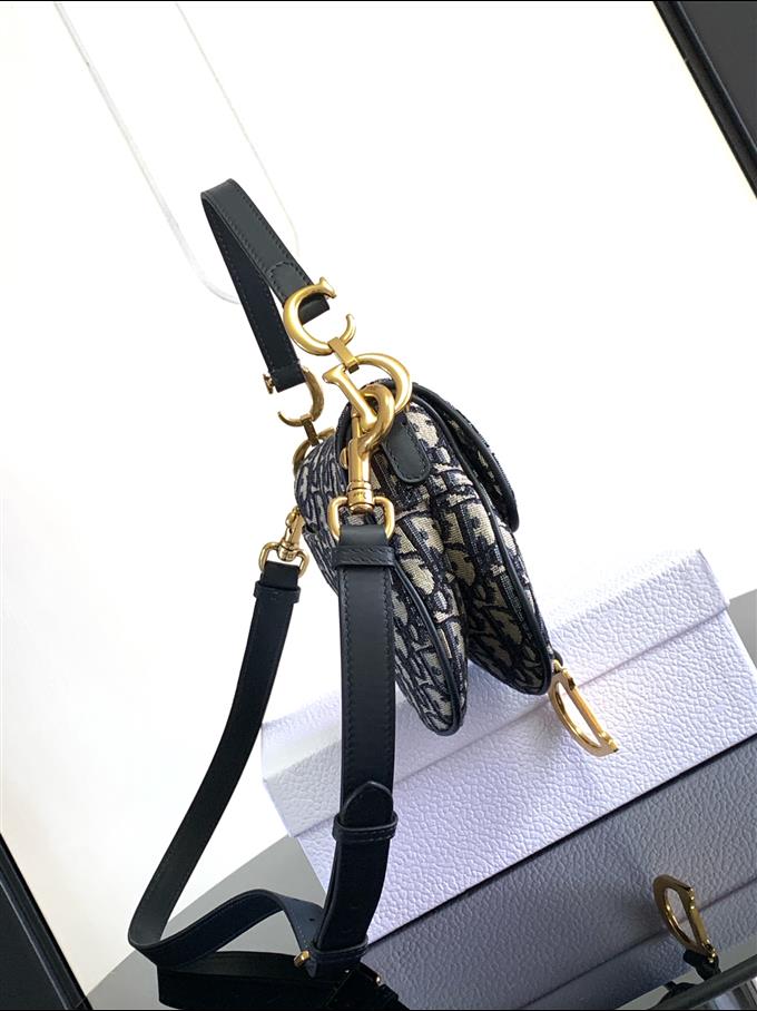 2025228Y500P212257497