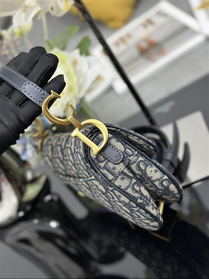 2025228Y530P21235307