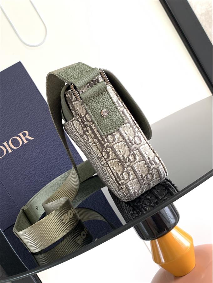 2025228Y550P212257748