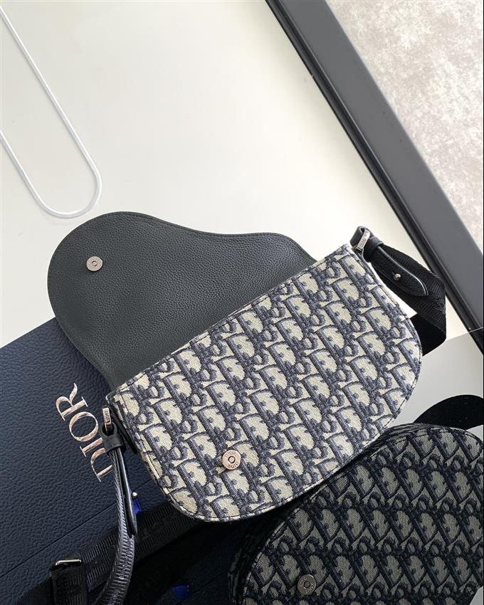 2025228Y550P212258251