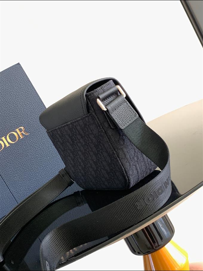 2025228Y550P212258740