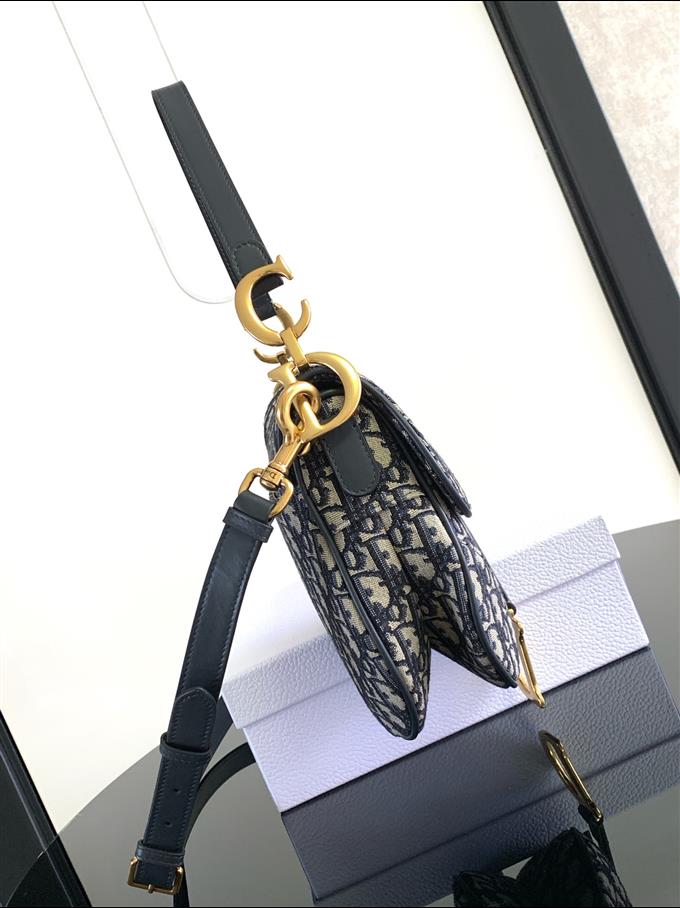 2025228Y550P212259468