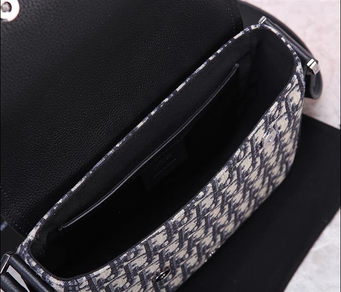 2025228Y550P212259672