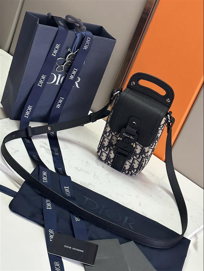 2025228Y550P212316194