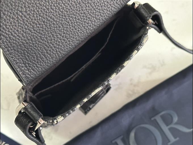 2025228Y550P212316320