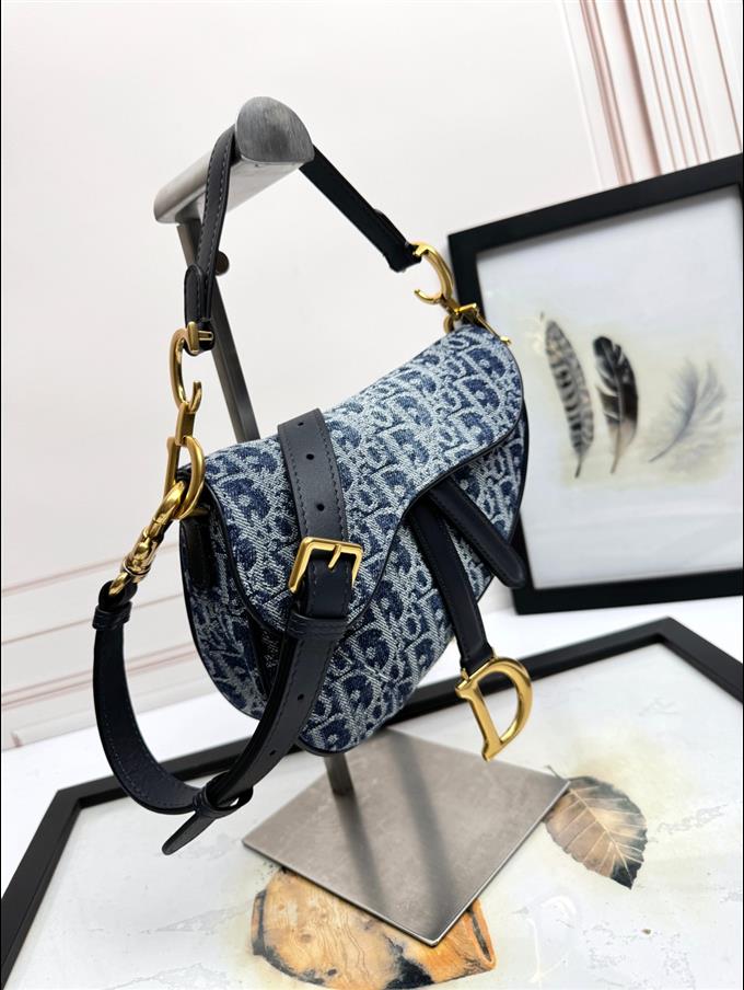 2025228Y550P21235433