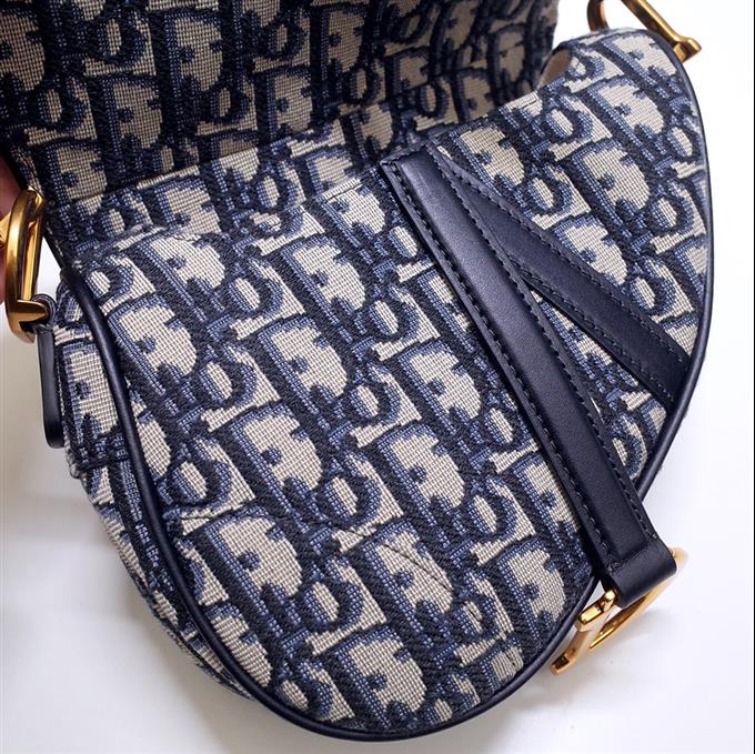 2025228Y550P21235638