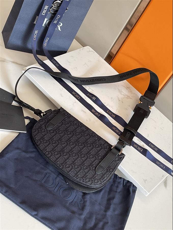 2025228Y560P212317216