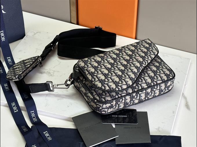 2025228Y580P212317516