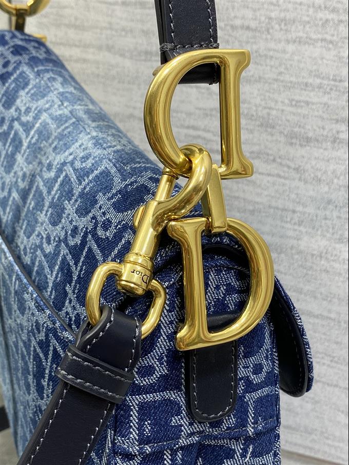 2025228Y580P21237722