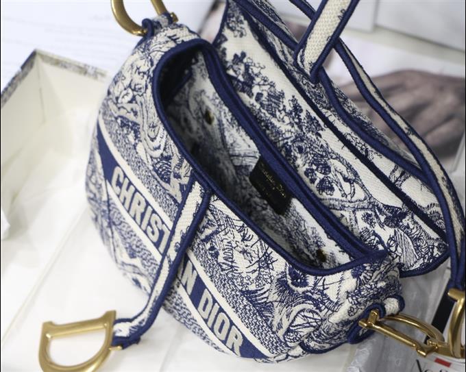 2025228Y600P212338510