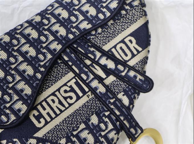 2025228Y600P212338714