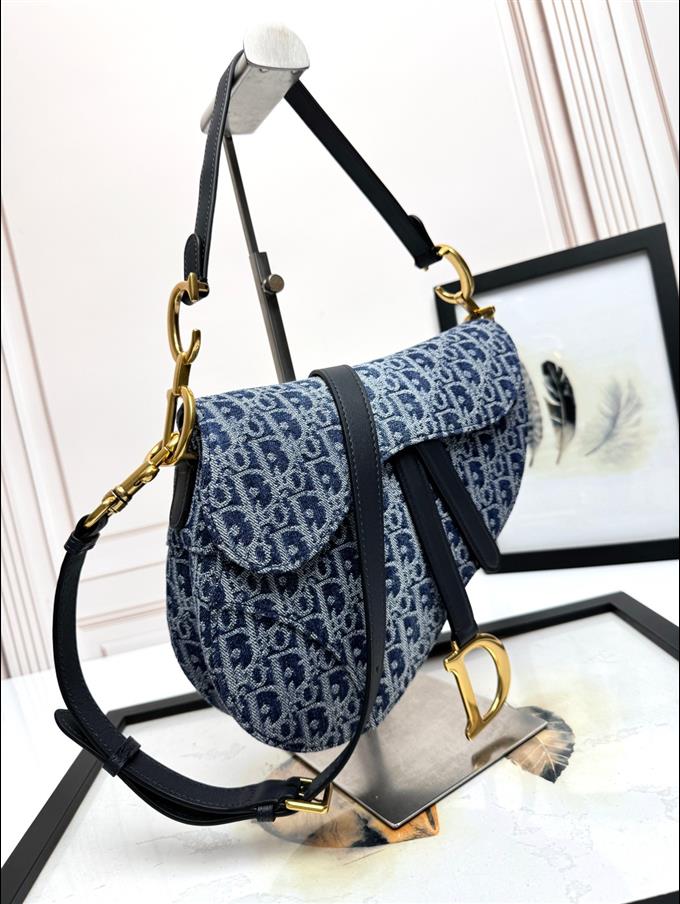 2025228Y600P21237815