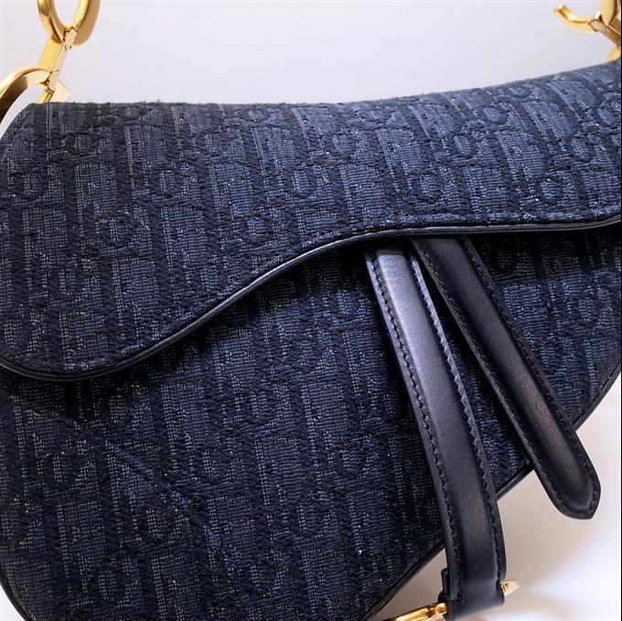 2025228Y600P21238944