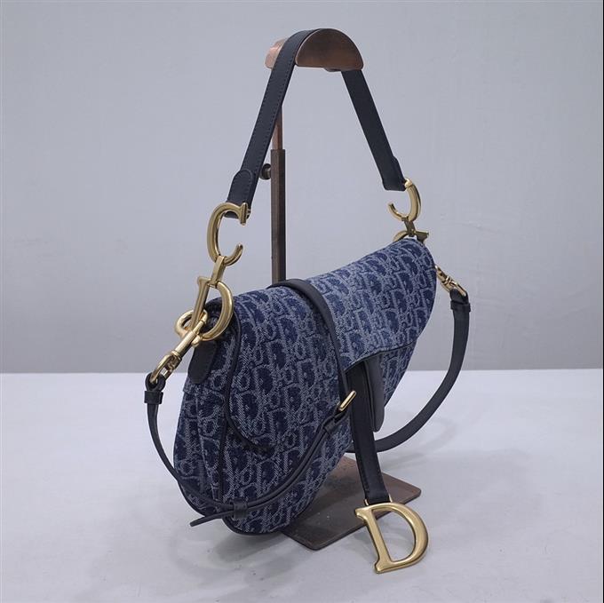 2025228Y600P21239652