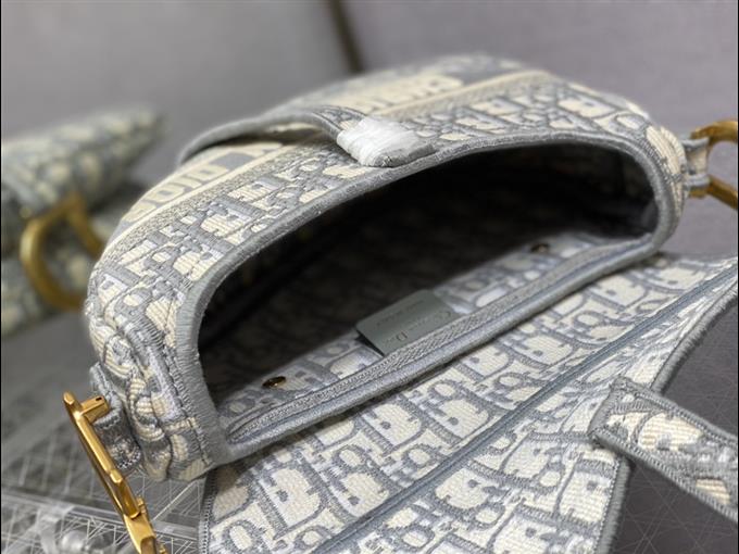 2025228Y650P212312437