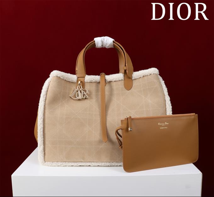 2025228Y1000P212644479