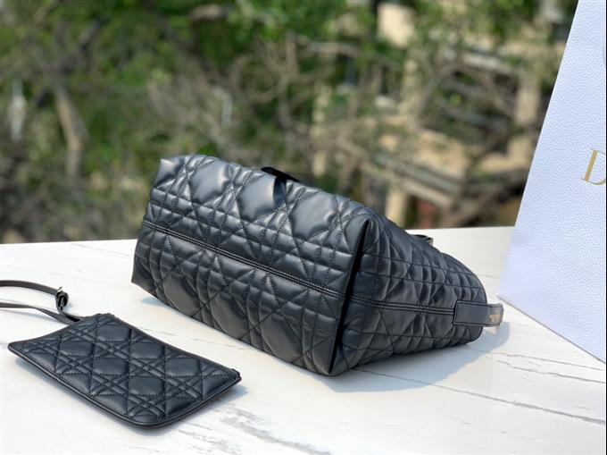 2025228Y1000P212644652