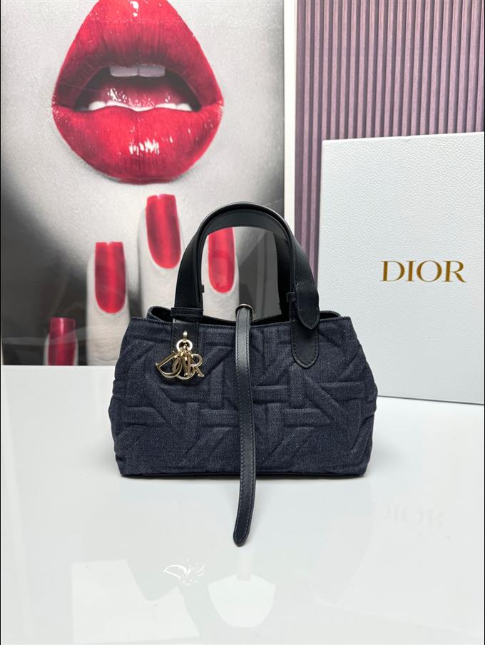 2025228Y620P212644764