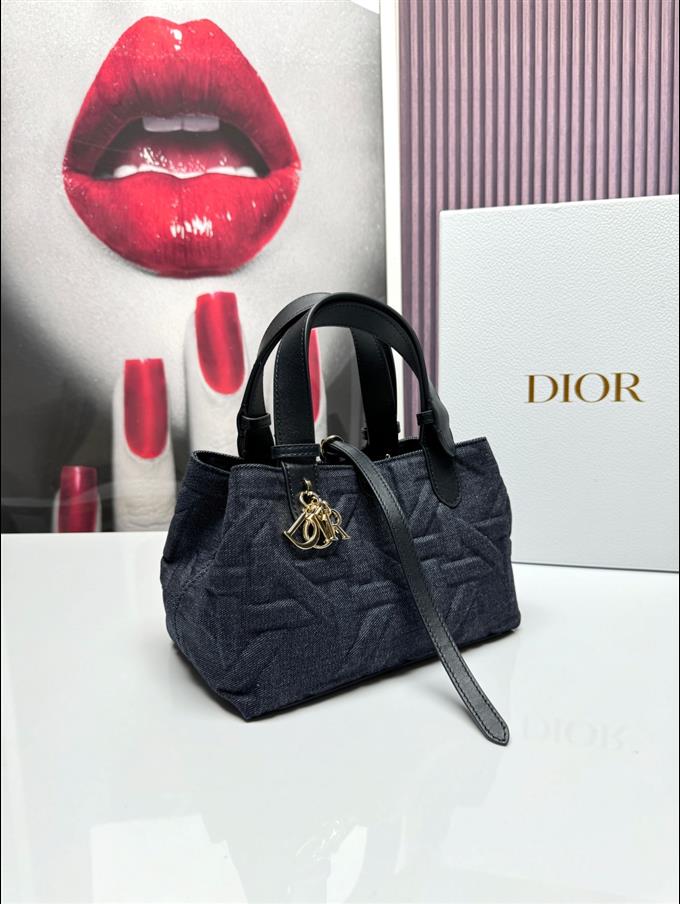 2025228Y620P212644781