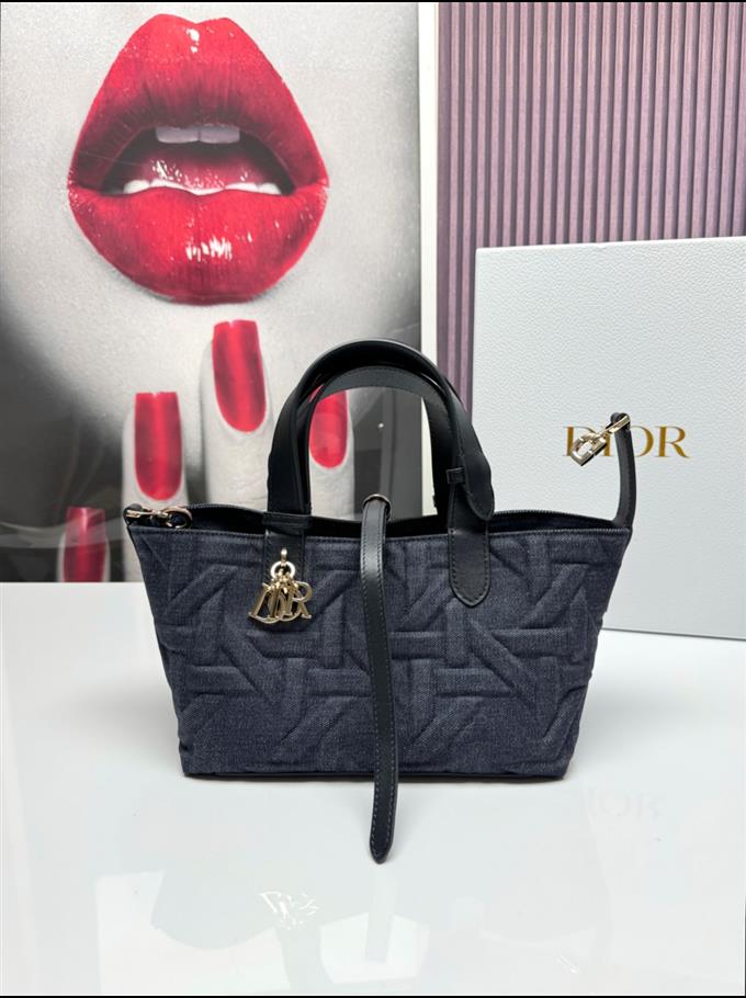 2025228Y620P212644871