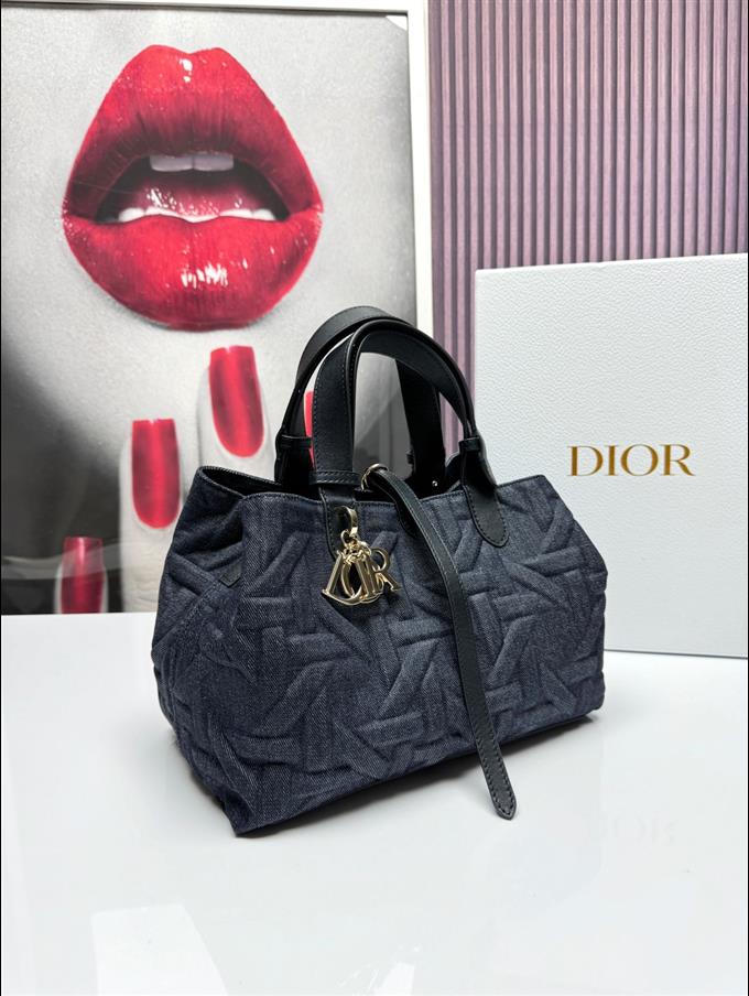 2025228Y650P212644934