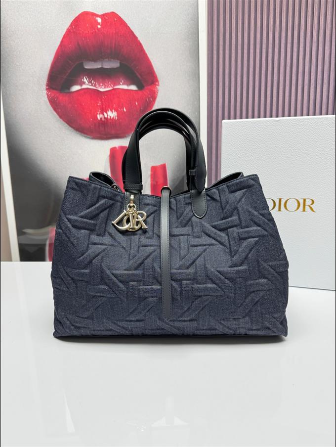 2025228Y700P21264544