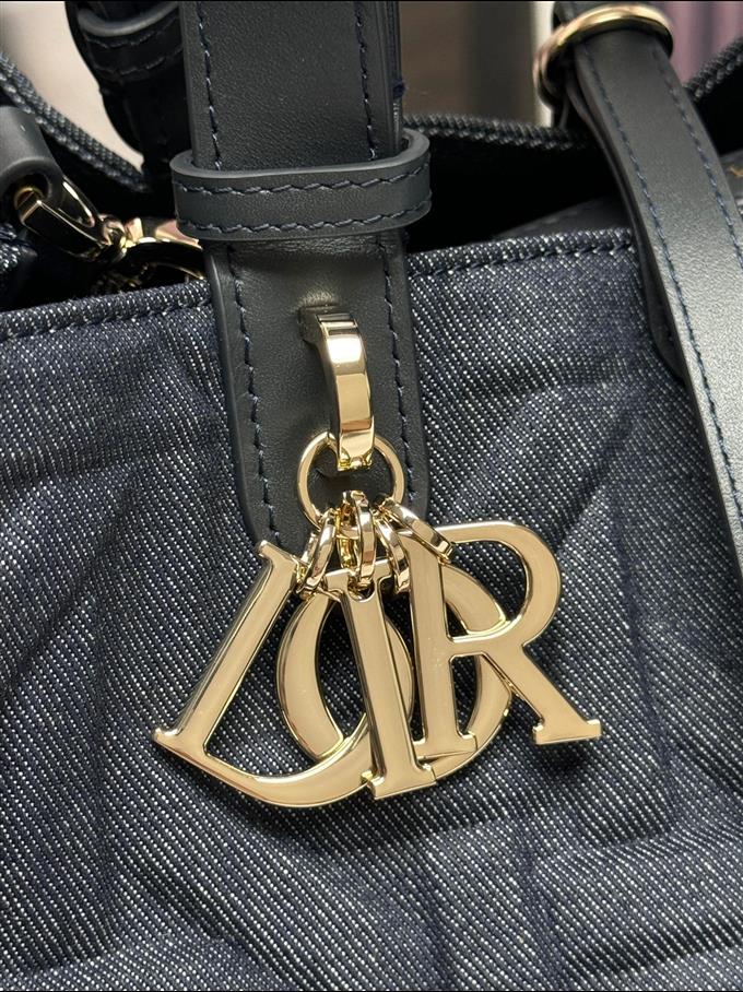 2025228Y700P21264559